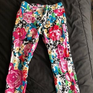 Floral Ankle Pants